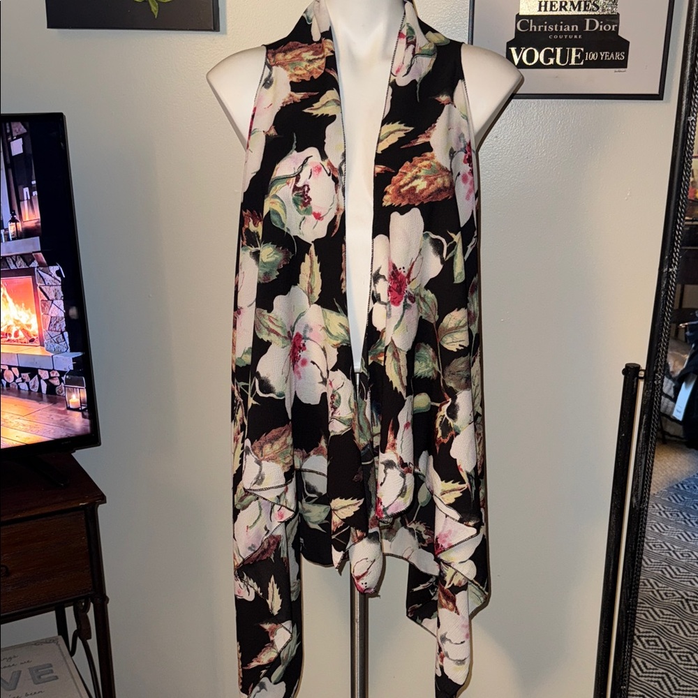 Black Floral Waterfall Vest - Picture 1 of 5